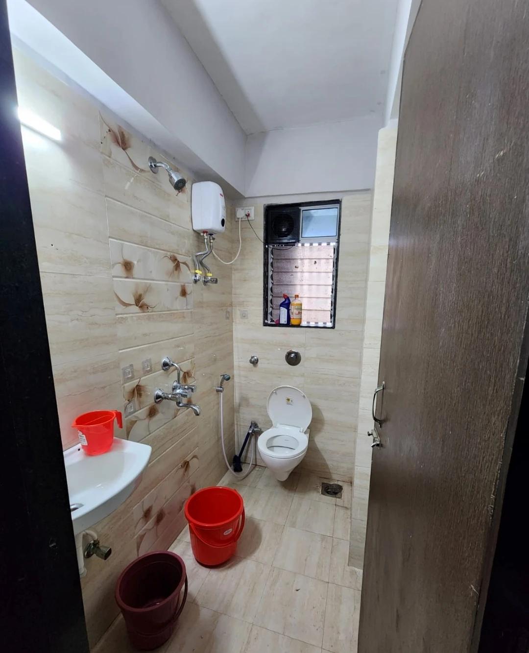 Double Sharing Room Boys only Flat for PG in navrang Oasis Tower, Goregaon West