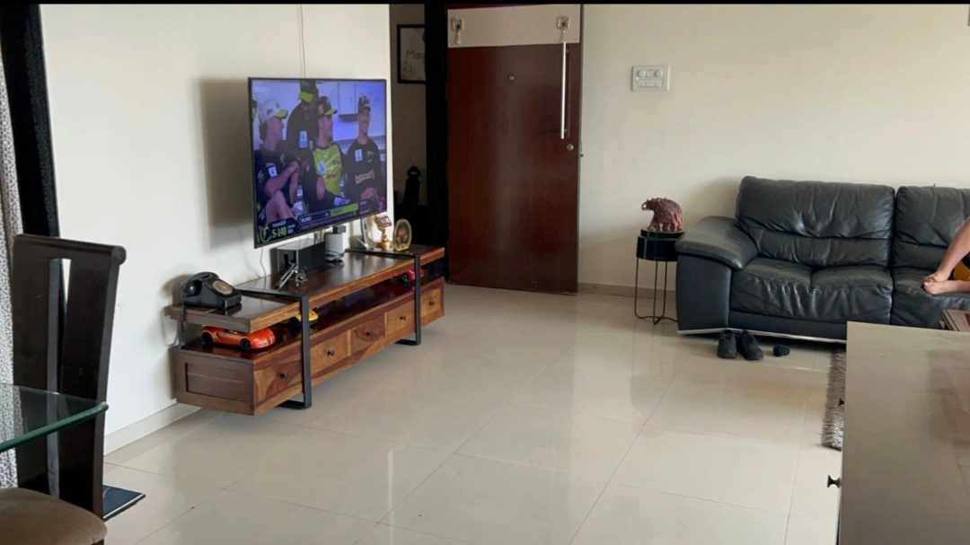 2.5 BHK Flat for Rent in Rustomjee Ozone, Goregaon West