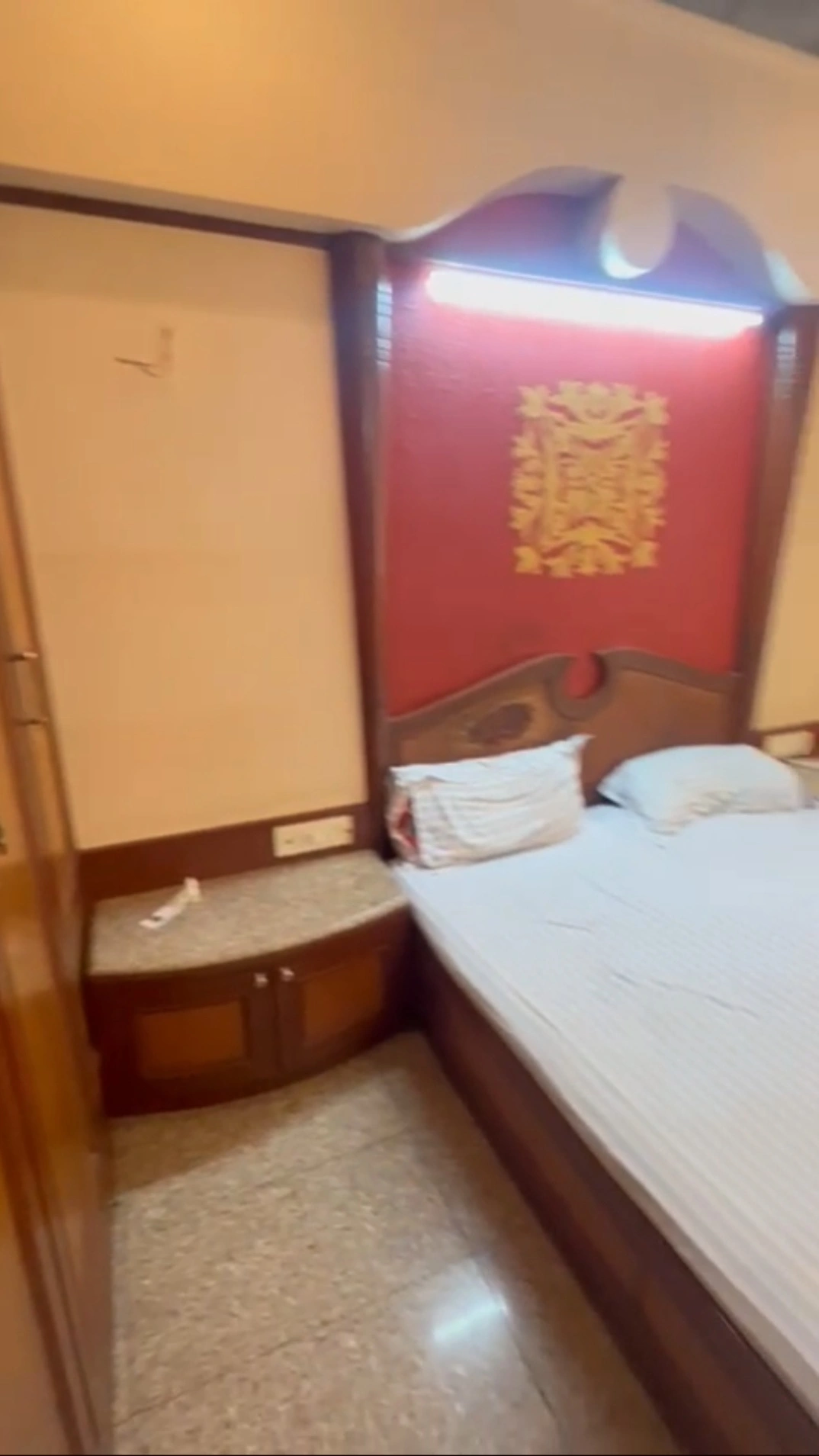 2 BHK Flat for Rent in P Unit Society, Malad West