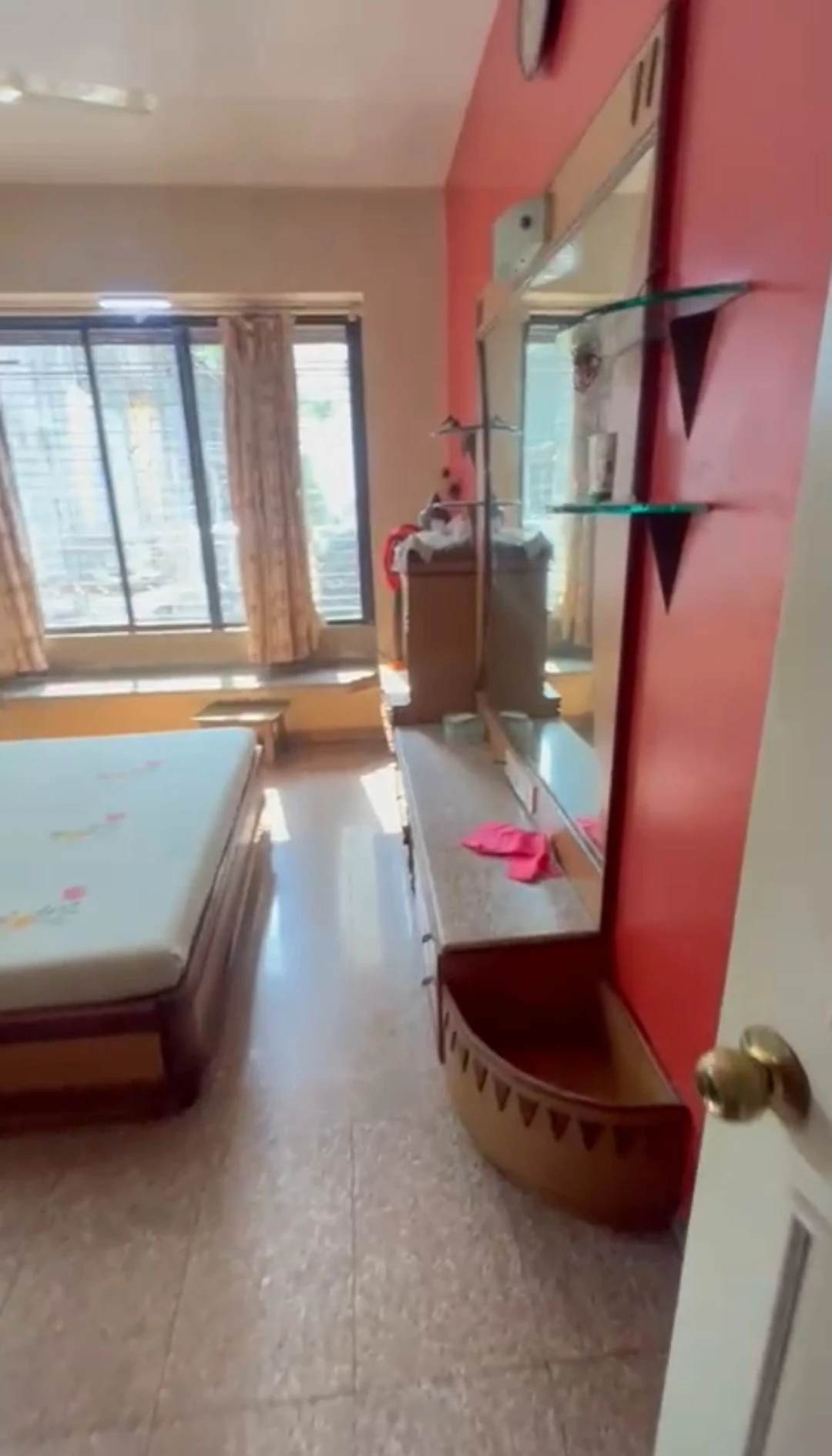2 BHK Flat for Rent in P Unit Society, Malad West