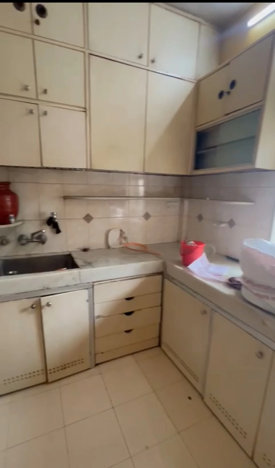 2 BHK Flat for Rent in P Unit Society, Malad West